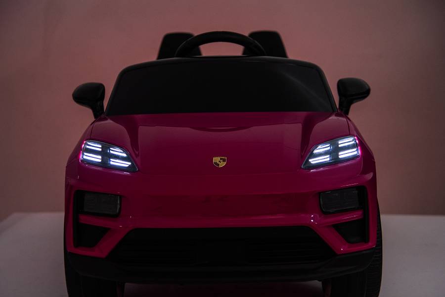 Elektro Kinderfahrzeug „Porsche Macan“ - pink