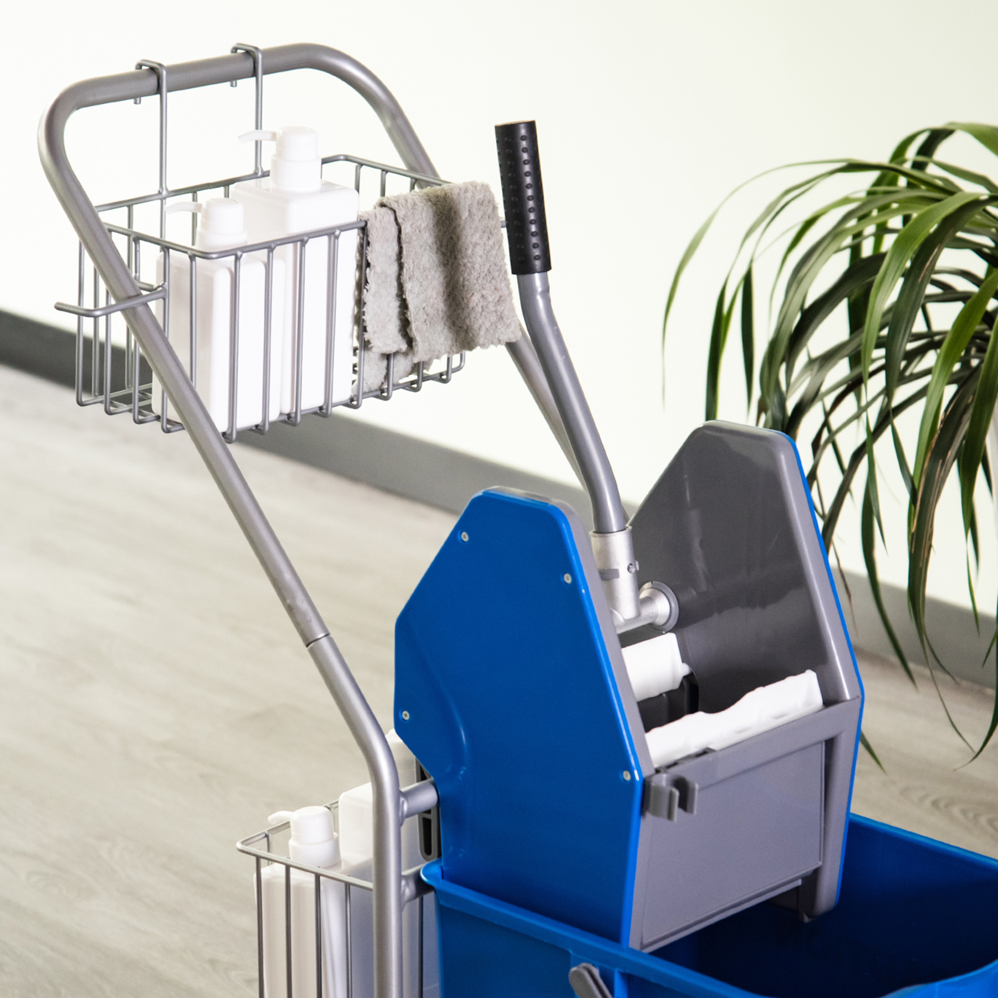 Reinigungseimer, Wischmoppeimer, rollbar, Kunststoff, Metallgriff, Blau