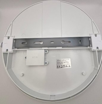 LED Deckenleuchte "SALAO 22 WW" IP54 / 22W, 2200lm, 3000K, HF Bewegungsmelder