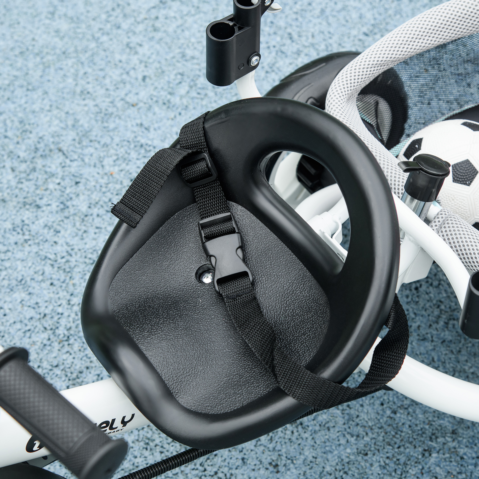 Kinder-Dreirad, Kinderfahrrad, Rückenkorb, Becherhalter, Sonnendach, Metall, Grün