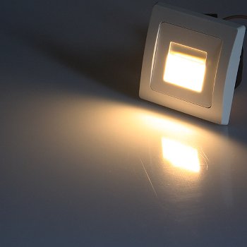 MILOS LED-Einbauleuchte "COB" weiß matt / 80x80mm, 3000k, warmweiß, 55Lumen