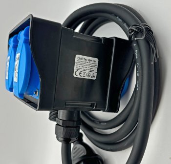 Gartensteckdose mit Erdspieß, 4-fach / IP44, 2m Kabel