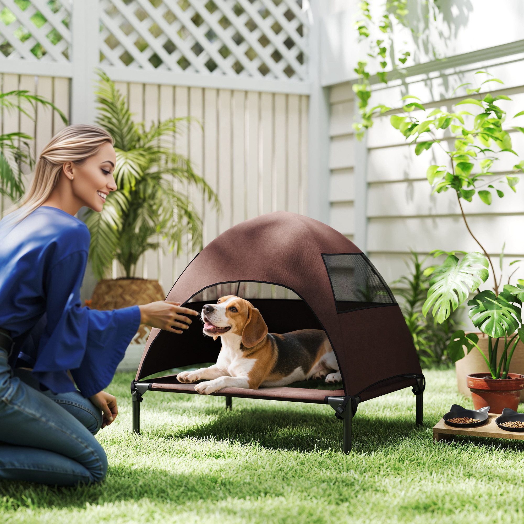 Hundeliege Outdoor mit Dach, erhöhtes Hundebett für Mittelgroße Hunde, 76 x 61 x 71cm, Kaffee
