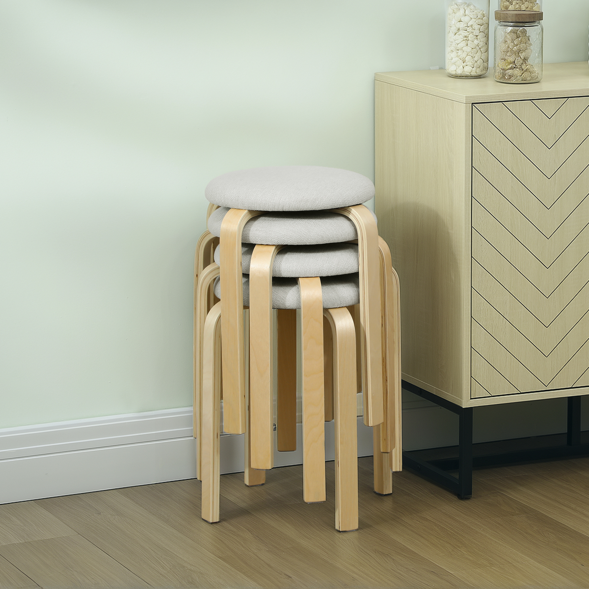 Polsterhocker im 4er-Set, stapelbar, lackierte Oberfläche, Holzbeine, Cremeweiß