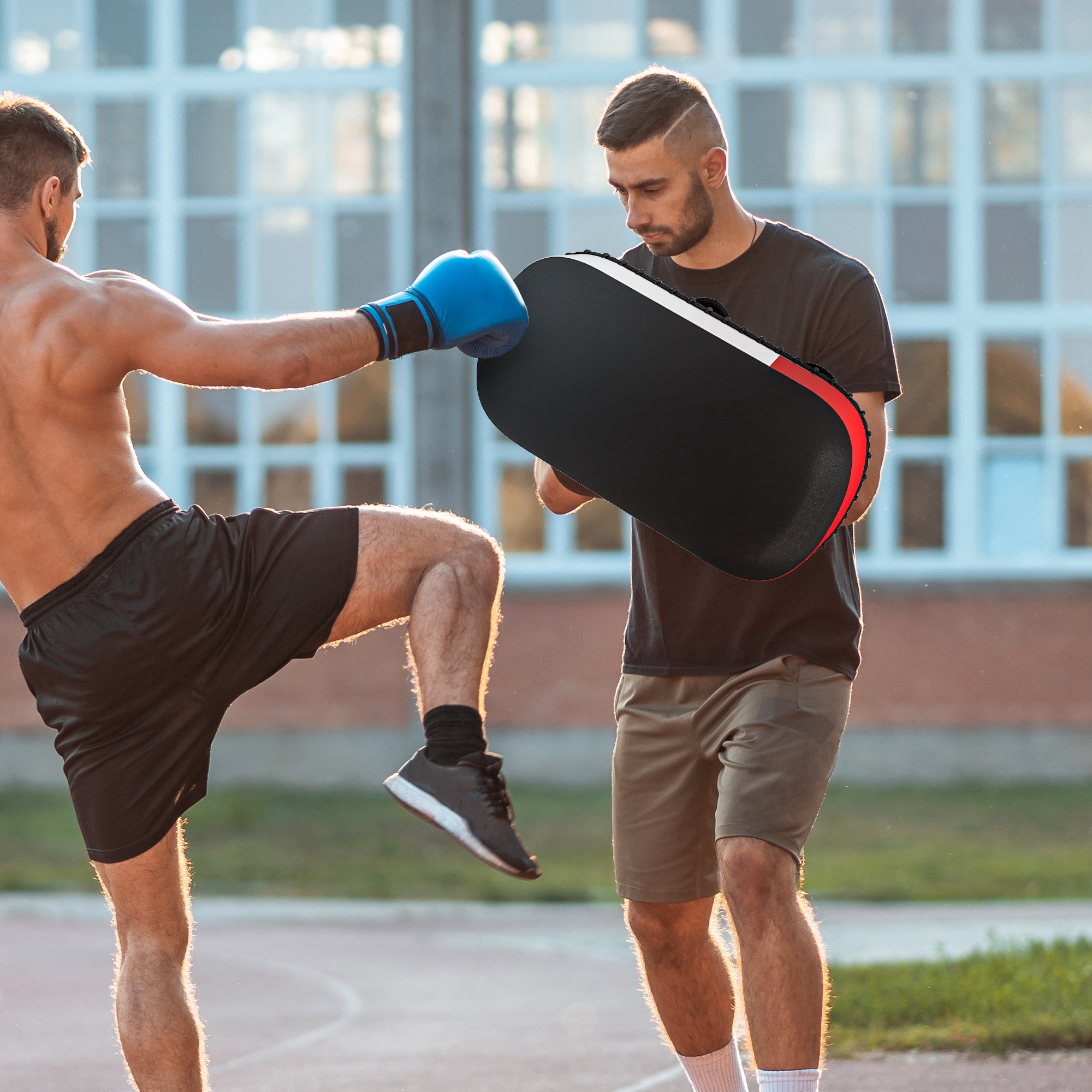Kickpolster fürMuay Thai, Kickboxen, Kunstlederbezug, 0,4 kg, 38x20x18 cm, Schwarz/Rot/Weiß