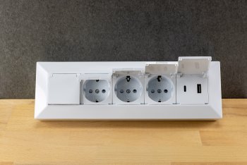 4-fach Steckdosenblock, USB-A+C, weiß / 250V~/ 16A, USB 3,1A, PD, mit Klappen