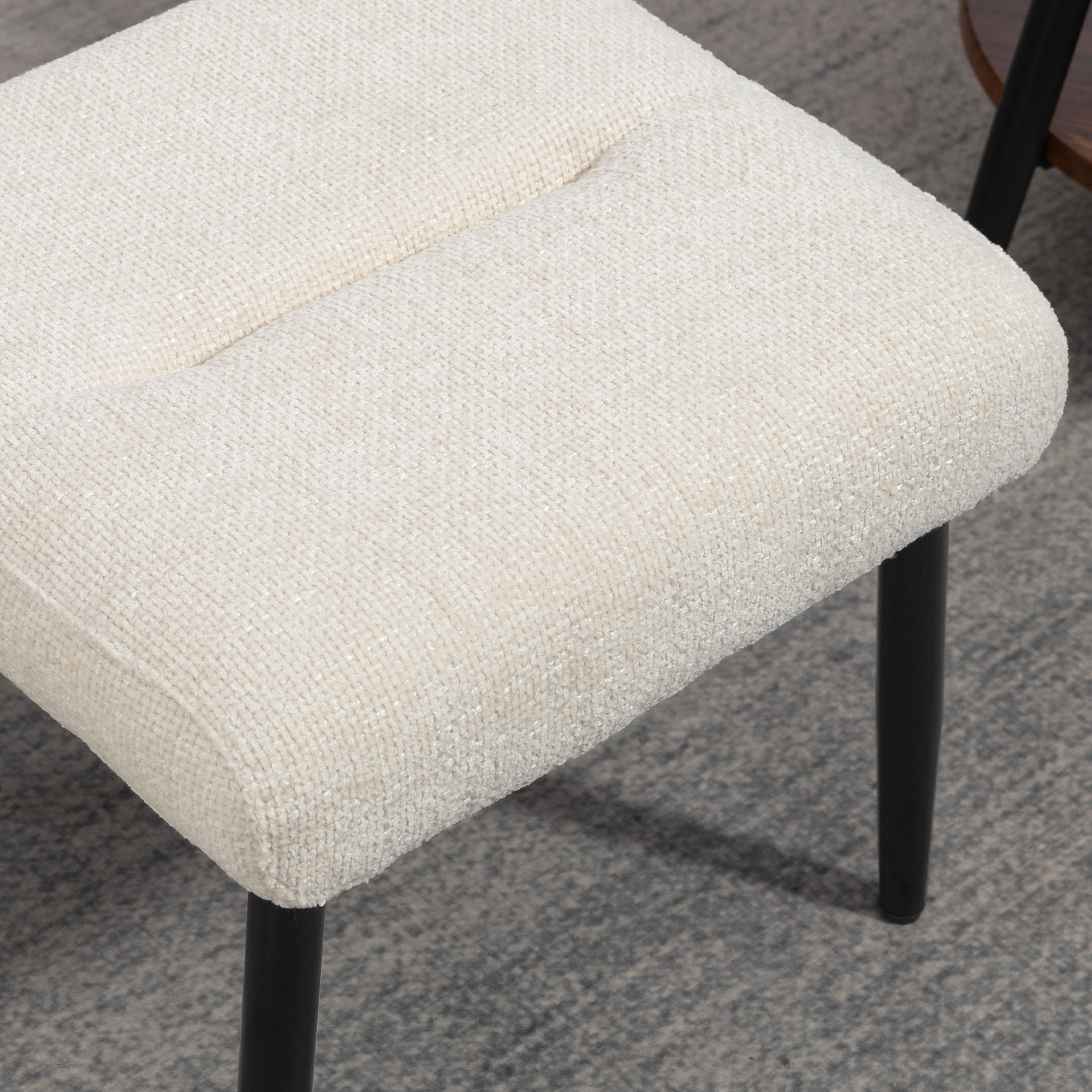 Sitzhocker Hocker mit weichem Sitzkissen Stahlbeinen Fußhocker mit Chenille-Stoff, 45 x 41 x 38 cm, Cremeweiß