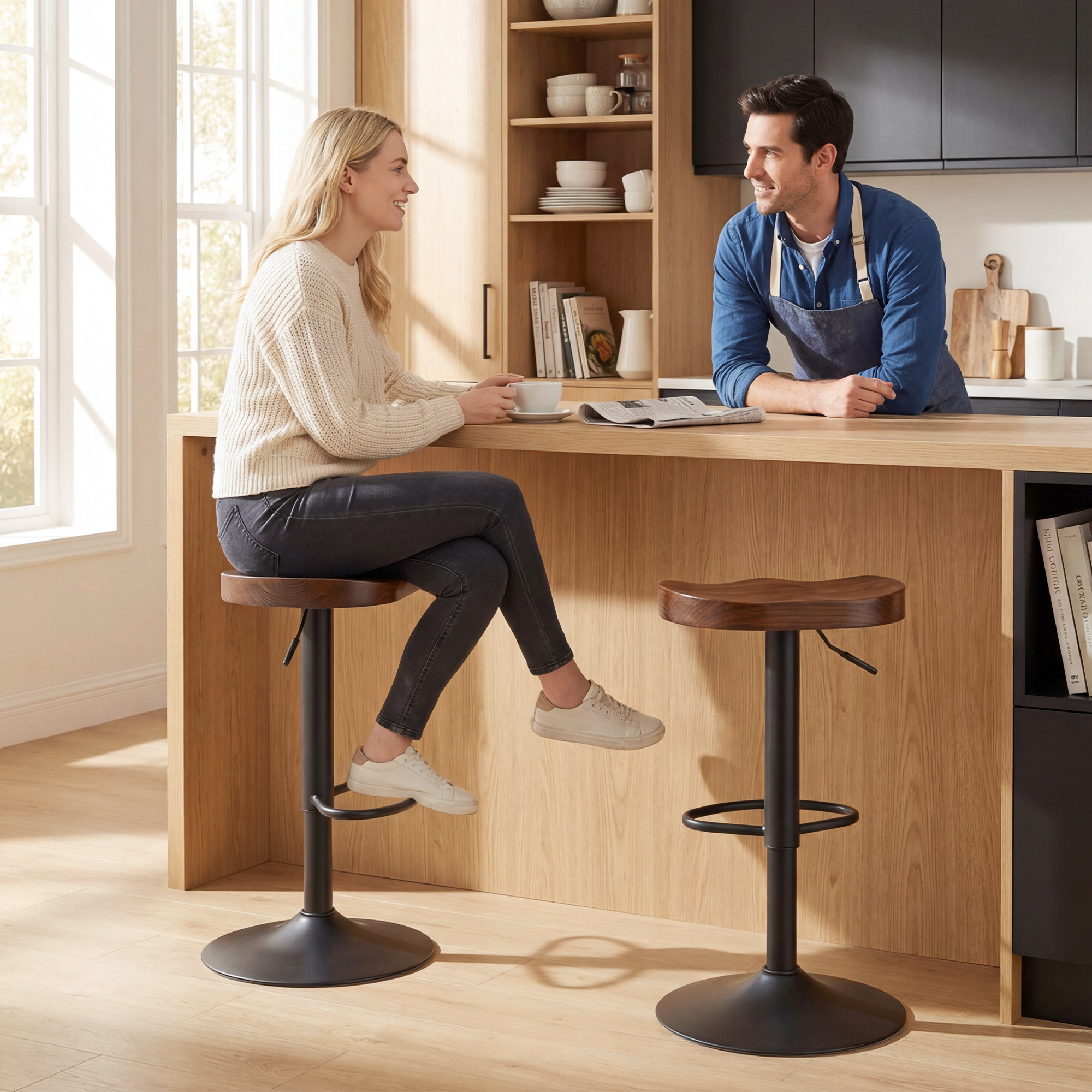 Barhocker Set aus 2, Höhenverstellbare Drehstühle mit Sattelsitz aus Ulmenholz in Dunkelbraun