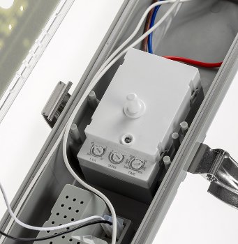 LED Deckenleuchte "HORTA", 60cm, IP65, HF-Bewegungsmelder, 18W, 1562lm, 4000K