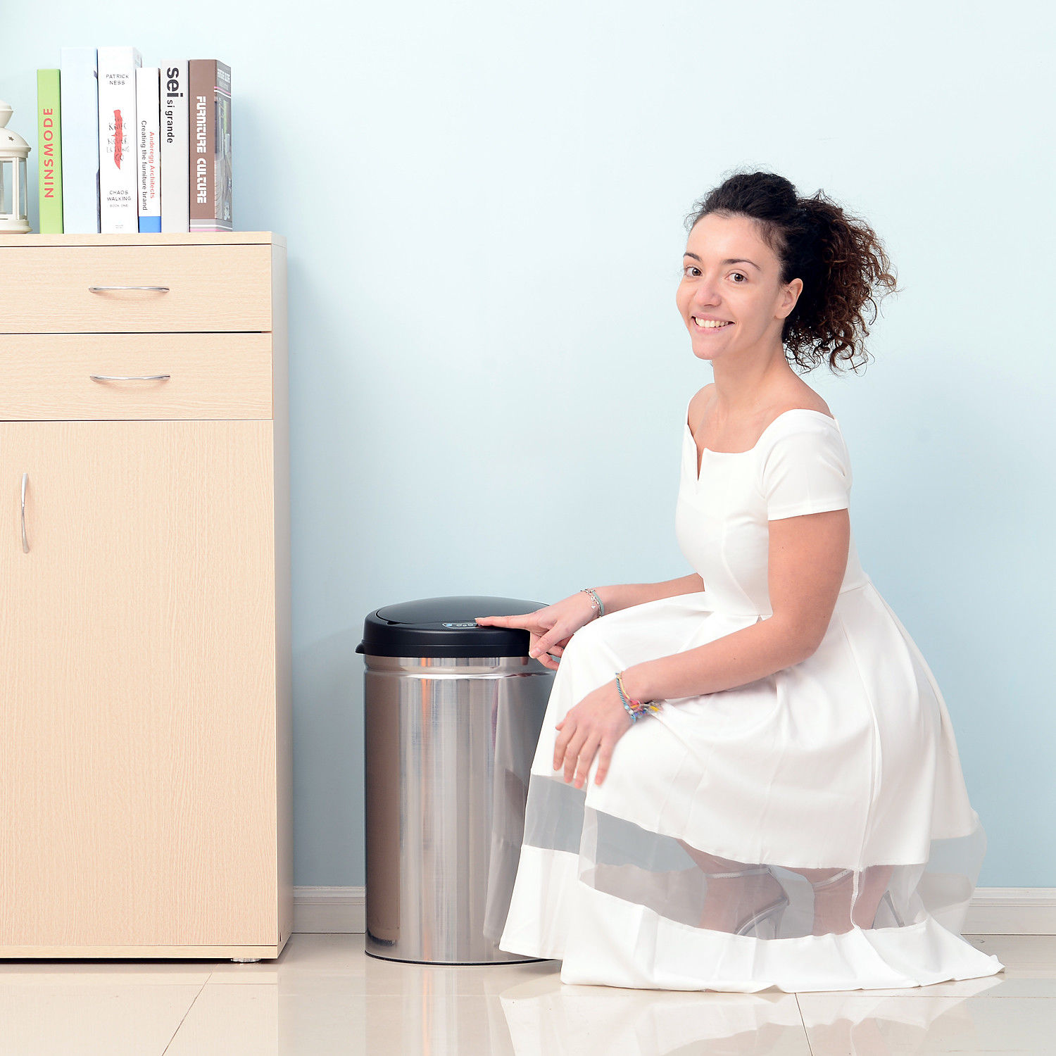 Sensor Mülleimer 30L Automatischer Mülleimer mit Soft-Close-Deckel, Bewegungssensor, Wasserdichter Abfalleimer Müllbehälter Abfallbehälter für Büro, Schlafzimmer, Küchen Schwarz+Silber