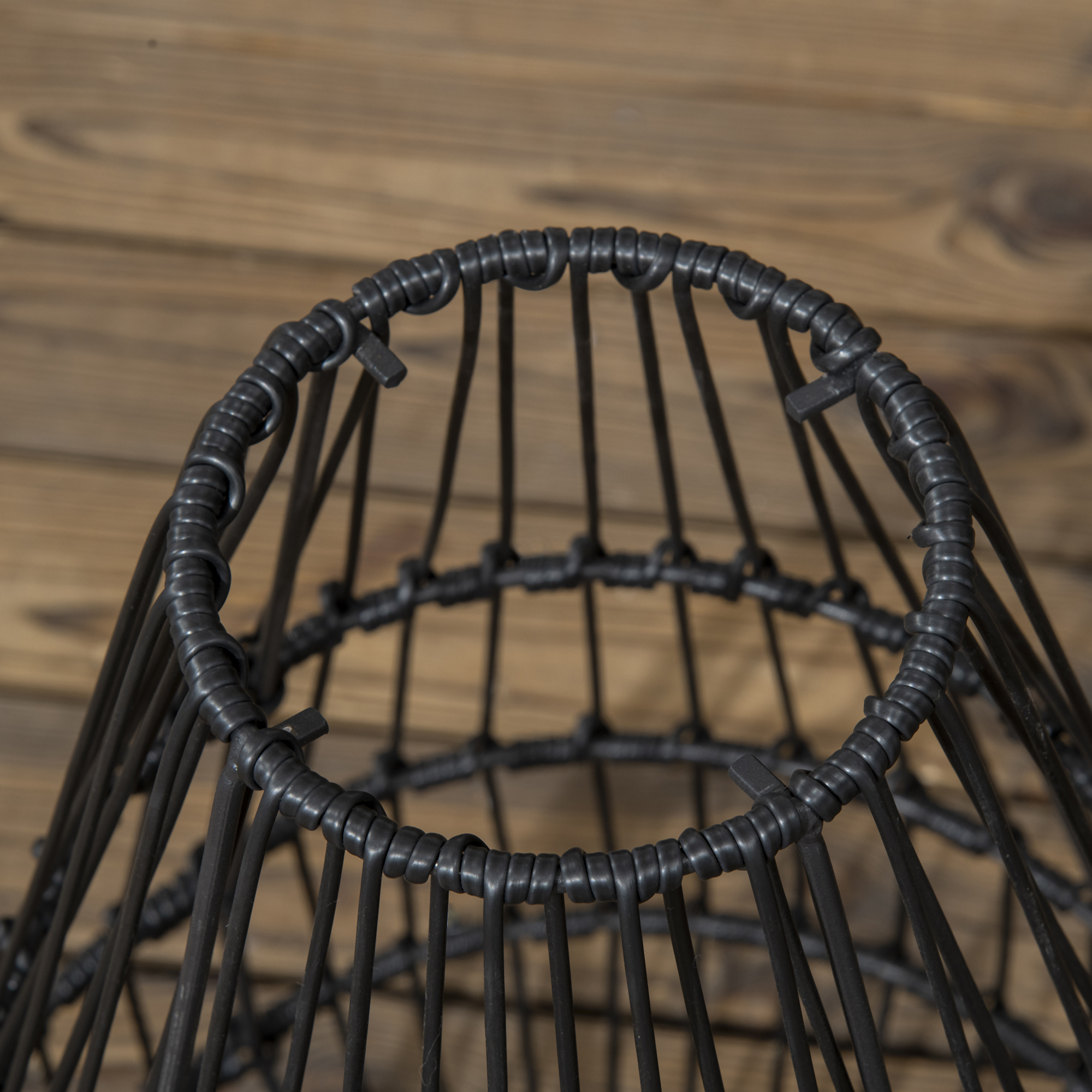 Außenleuchte, Gartenlampe, Solarbetrieb, 8h Leuchtdauer, Einschaltautomatik, Rattanoptik, 34 x 34 x 56 cm