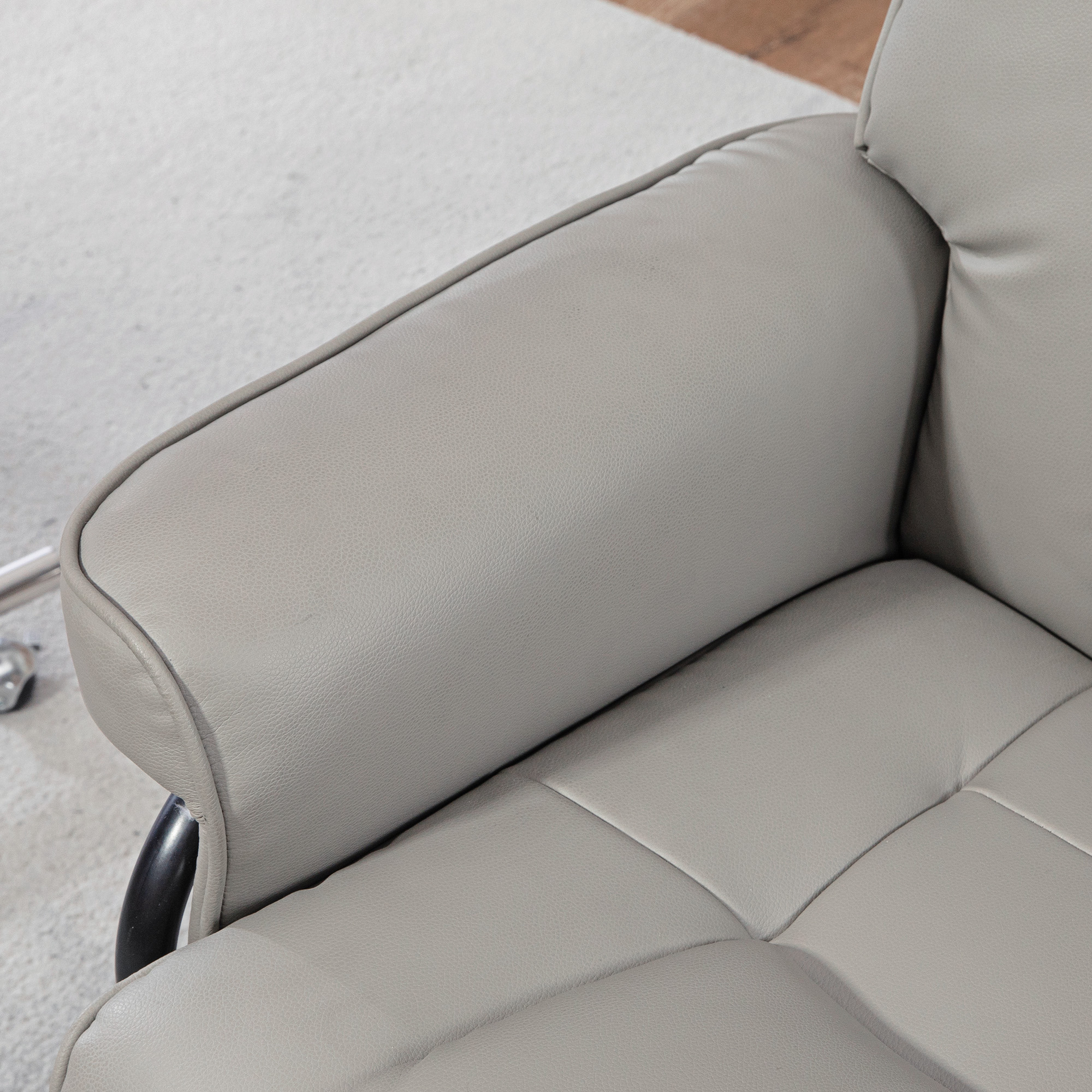 Relaxsessel mit Hocker, drehbar & neigbar, Kunstlederbezug, bis 150 kg, Holzgestell, Grau