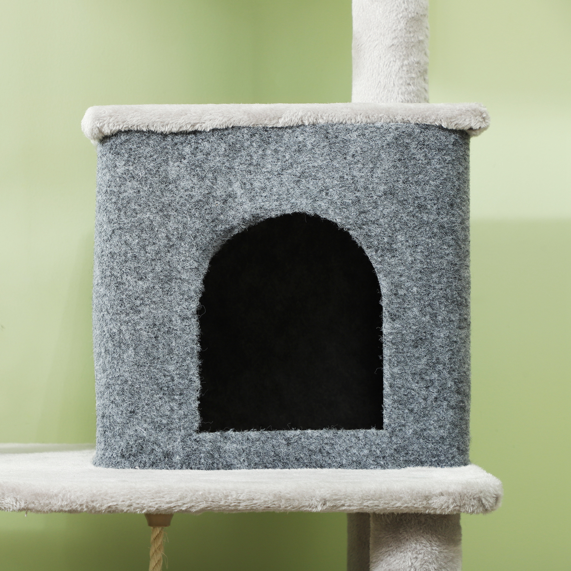 132 cm Katzenbaum mit Kratzpfosten, Bett, Haus, Sprungplattformen, Pflegebürste, Hellgrau