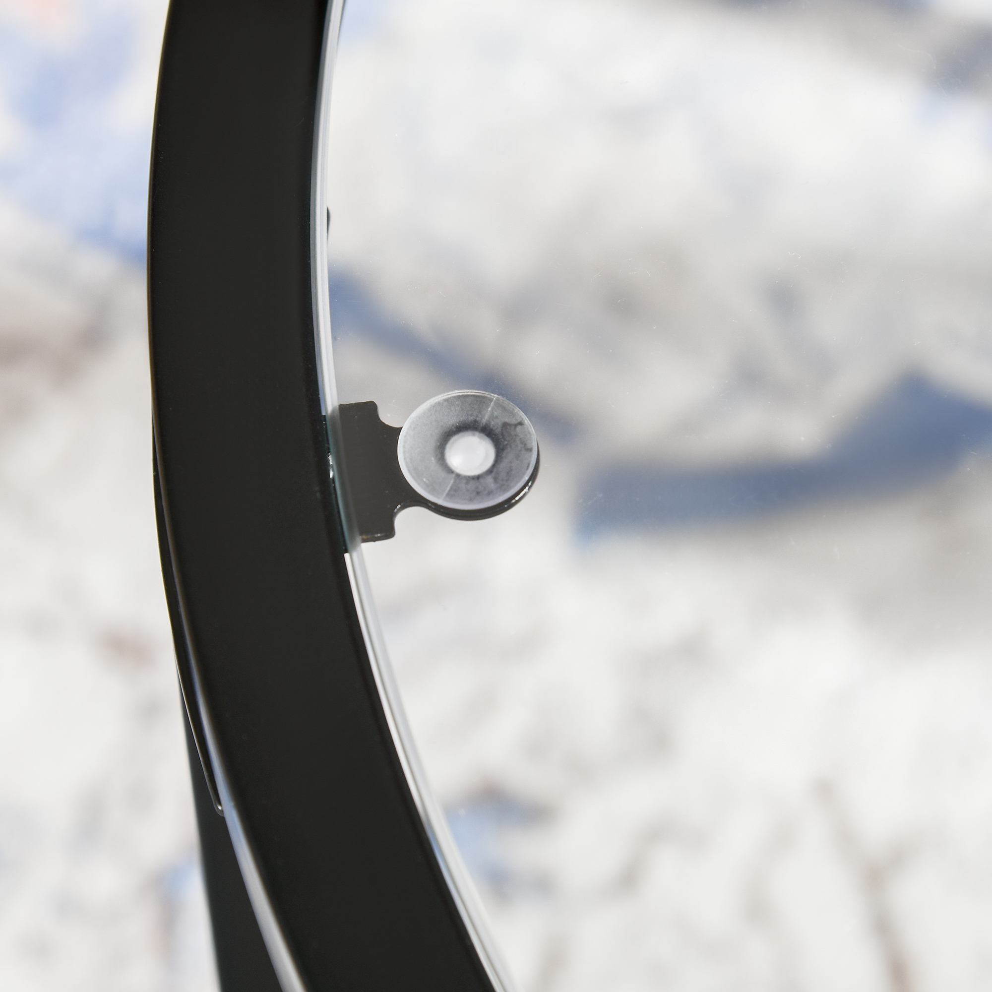 2er-Set Beistelltische Couchtische Industrie-Design, Glastische, stapelbar, Schwarz + Transparent