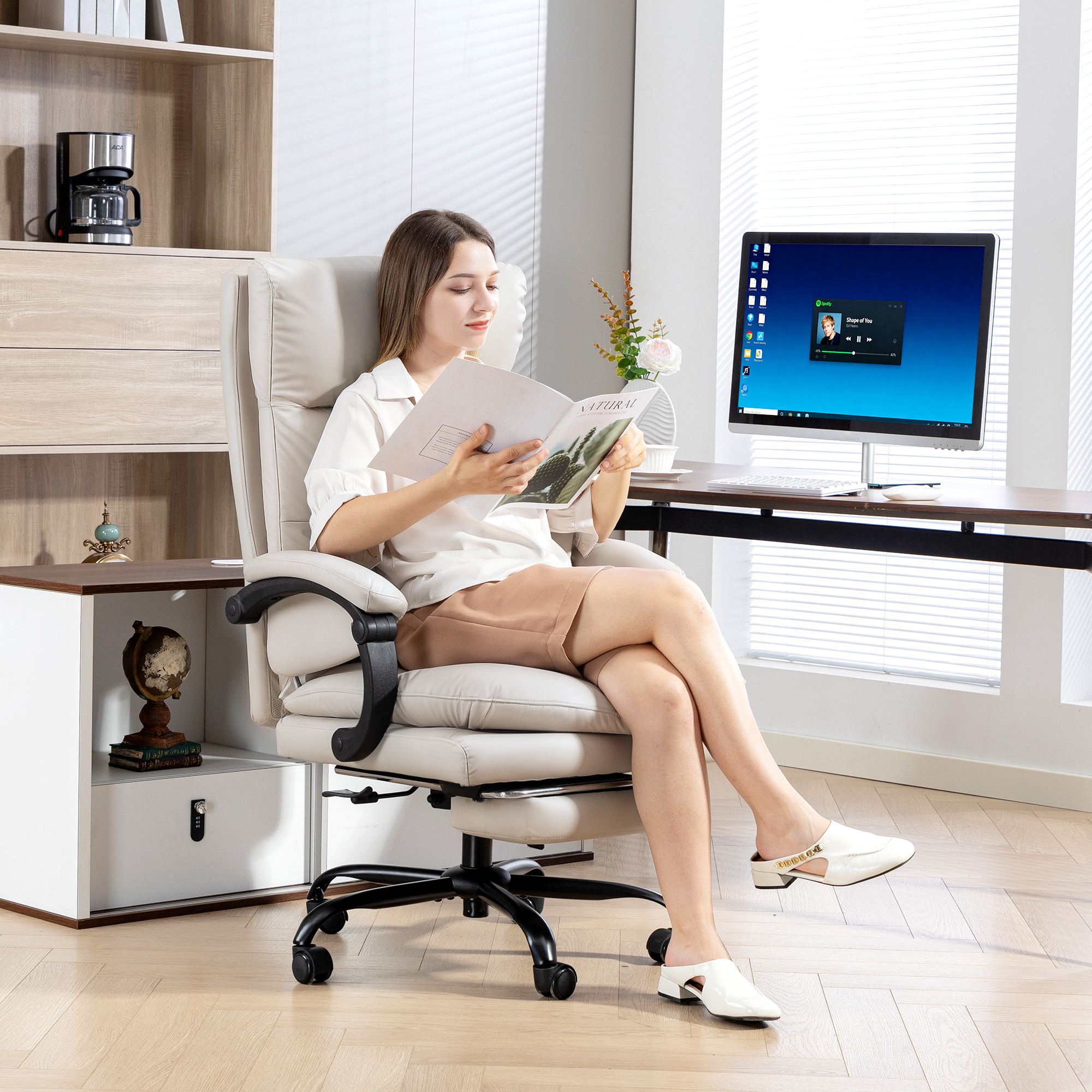 Bürostuhl Höhenverstellbarer Schreibtischstuhl mit Lendenwirbelstütze, Armlehne, Fußstütze, aus Kunstleder, Hellgrau