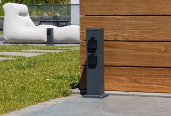 Steckdosensäule 4-fach, IP44, Anthrazit / 250V~/ 16A, 13x13x40cm