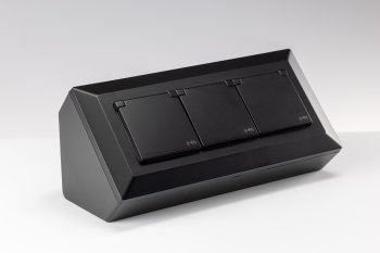 3-fach Steckdosenblock, schwarz, 250V~/ 16A, Aufbaumontage mit Klappen