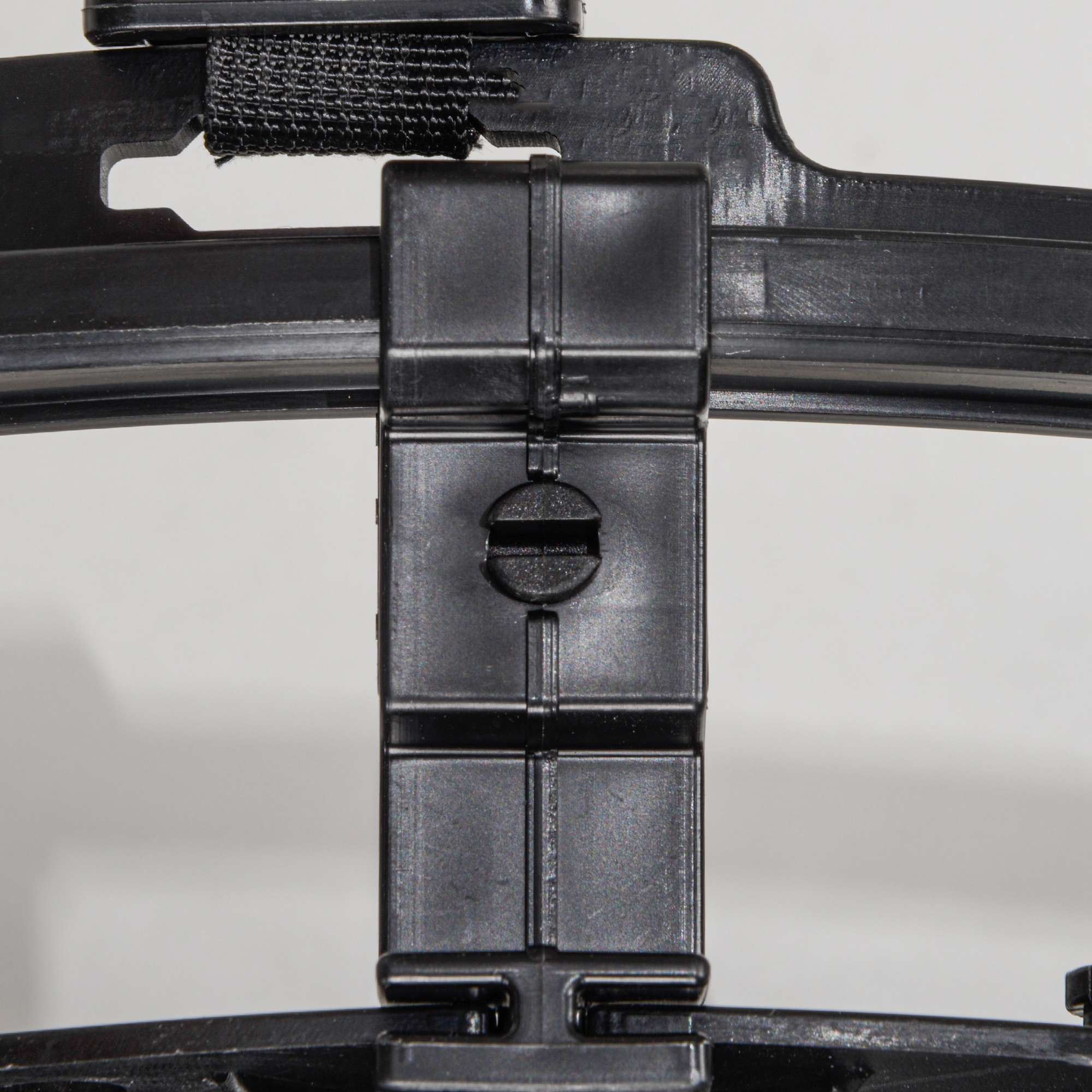 Basketball-Rebounder, höhenverstellbar, 360° drehbar, Kunststoff, 35,6L x 35,6B x 75,5H cm, Schwarz