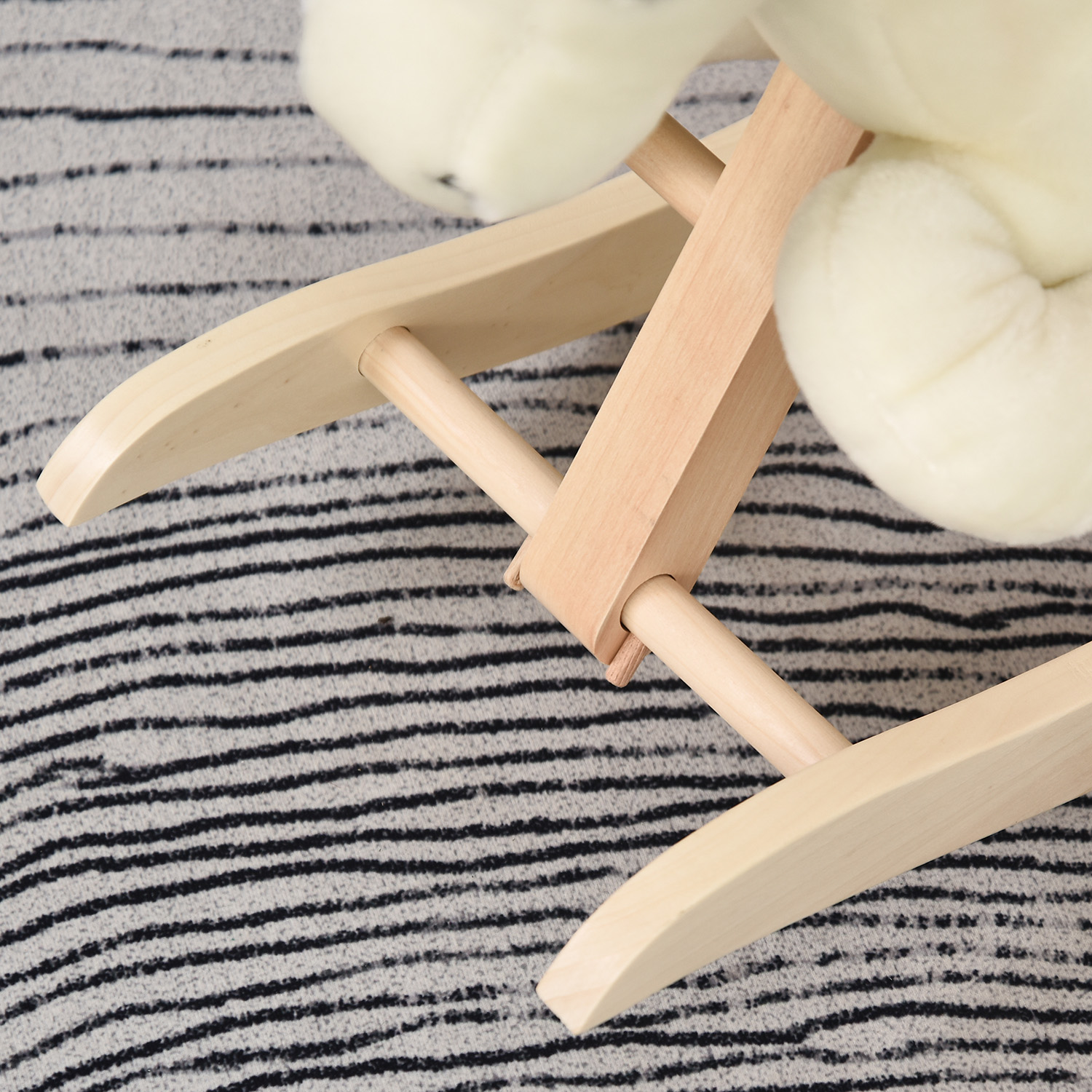 Schaukelpferd Schaukeltier mit Sound Effekt, Haltegriffen, Plüsch Baby Schaukelspielzeug Schaukel Schaukelsitz für Kleinkinder 1,5-3 Monate