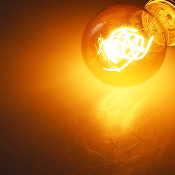 LED Glühlampe E27 "Vintage G70", 2200k, 249lm, 230V/4W, warmweiß/amber