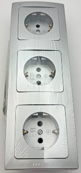 DELPHI Set 3 Steckdosen + 3-fach Rahmen / 250V~/ 16A, Steckanschluss, silber