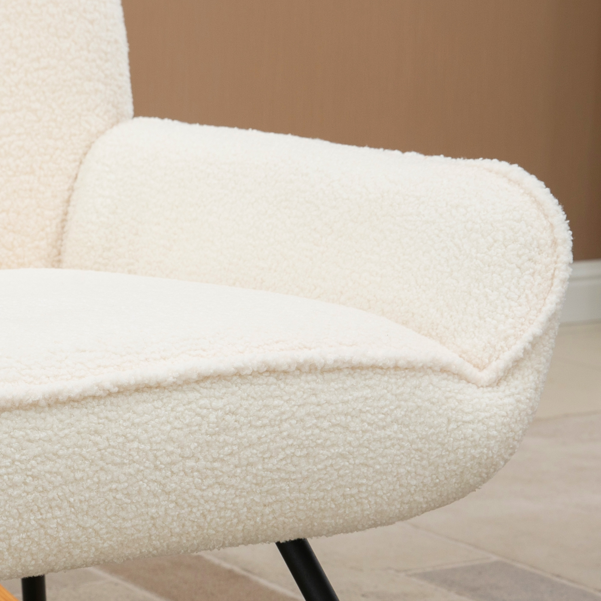 Schaukelstuhl mit Sherpa-Vlies 63 cm x 95cm x 97 cm Natur+ Creme