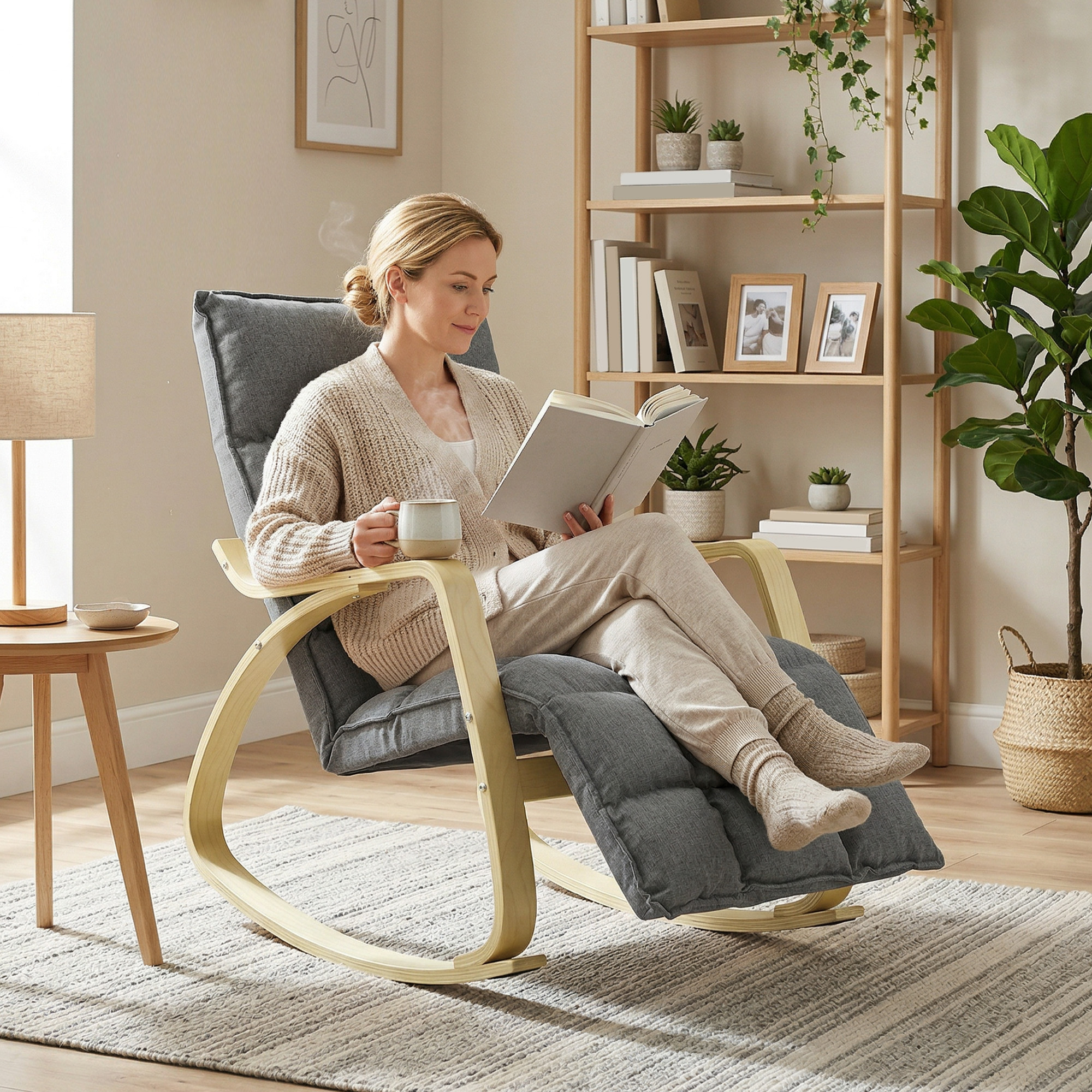 Schaukelstuhl mit verstellbarer Fußstütze, gepolsterter Relaxstuhl, Grau