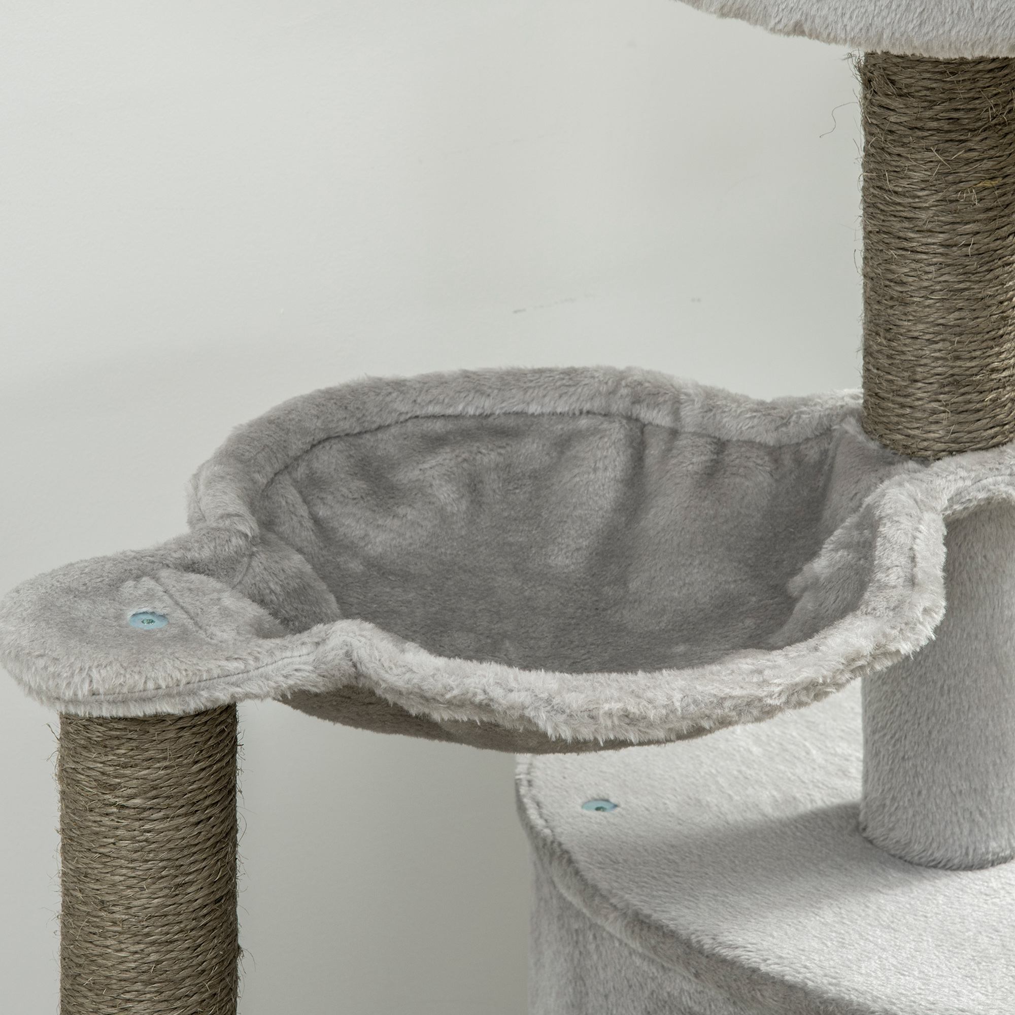 Kratzbaum inkl. Katzenhöhle, Katzenbett, Katzenhängematte und Spielzeug 60 cm x 40 cm x 113 cm, Hellgrau