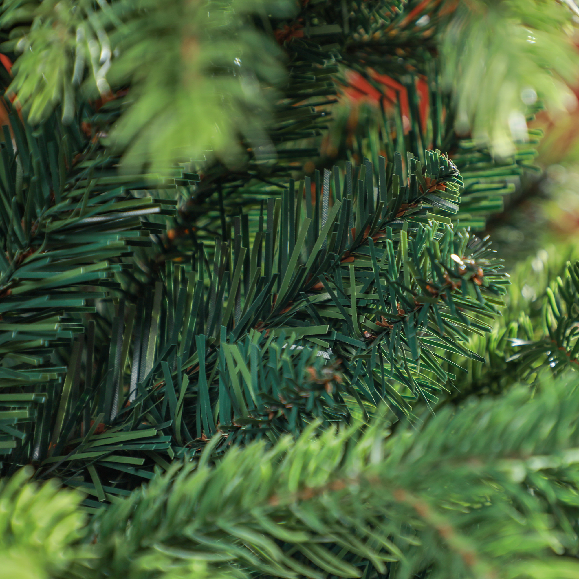 Künstlicher Weihnachtsbaum, realistisches Aussehen, flammhemmend, stabiler Metallfuß, 183 cm, Grün