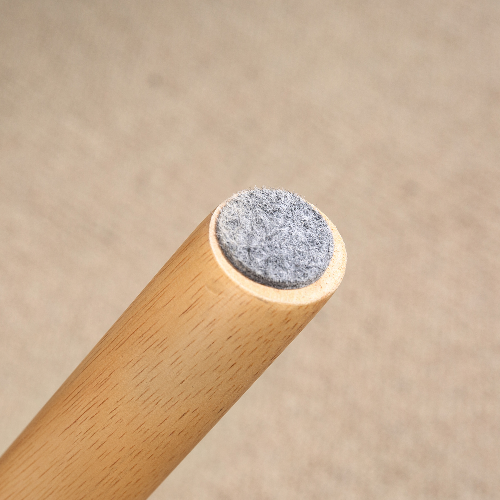 Moderner Fußhocker mit Fleece-Bezug und Holzbeinen, gepolstert, für Wohnzimmer, Schlafzimmer, Flur, Hellgrau