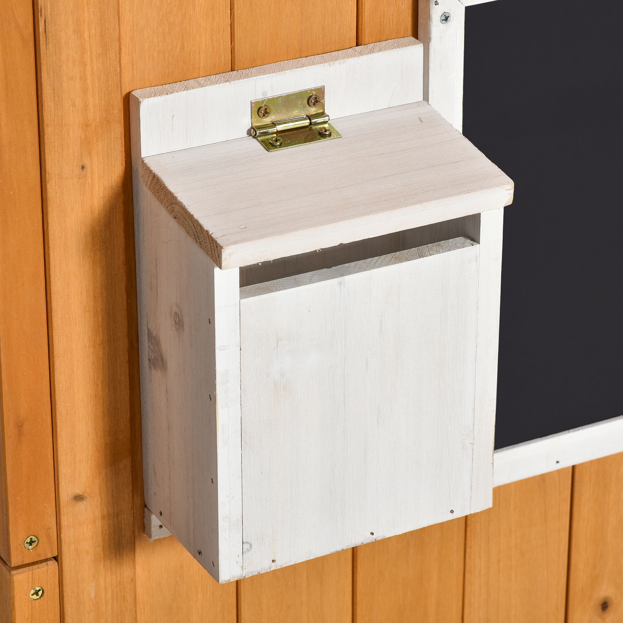 Kinderspielhaus aus Naturholz, mit Briefkasten und Blumenkasten, Natur