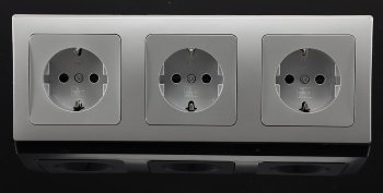 DELPHI Set 3 Steckdosen + 3-fach Rahmen / 250V~/ 16A, Steckanschluss, silber