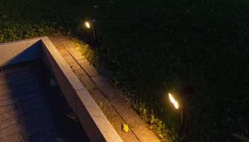 LED Solar Gartenstrahler mit Erdspieß, 80lm, Dämmerungssensor, IP65