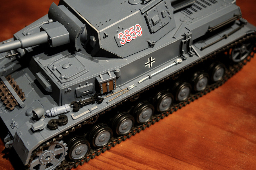 RC Panzer "Kampfwagen IV Ausf.F-2" Metallgetriebe & Metallketten PRO