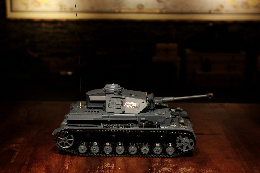 RC Panzer "Kampfwagen IV Ausf.F-2" Metallgetriebe & Metallketten PRO