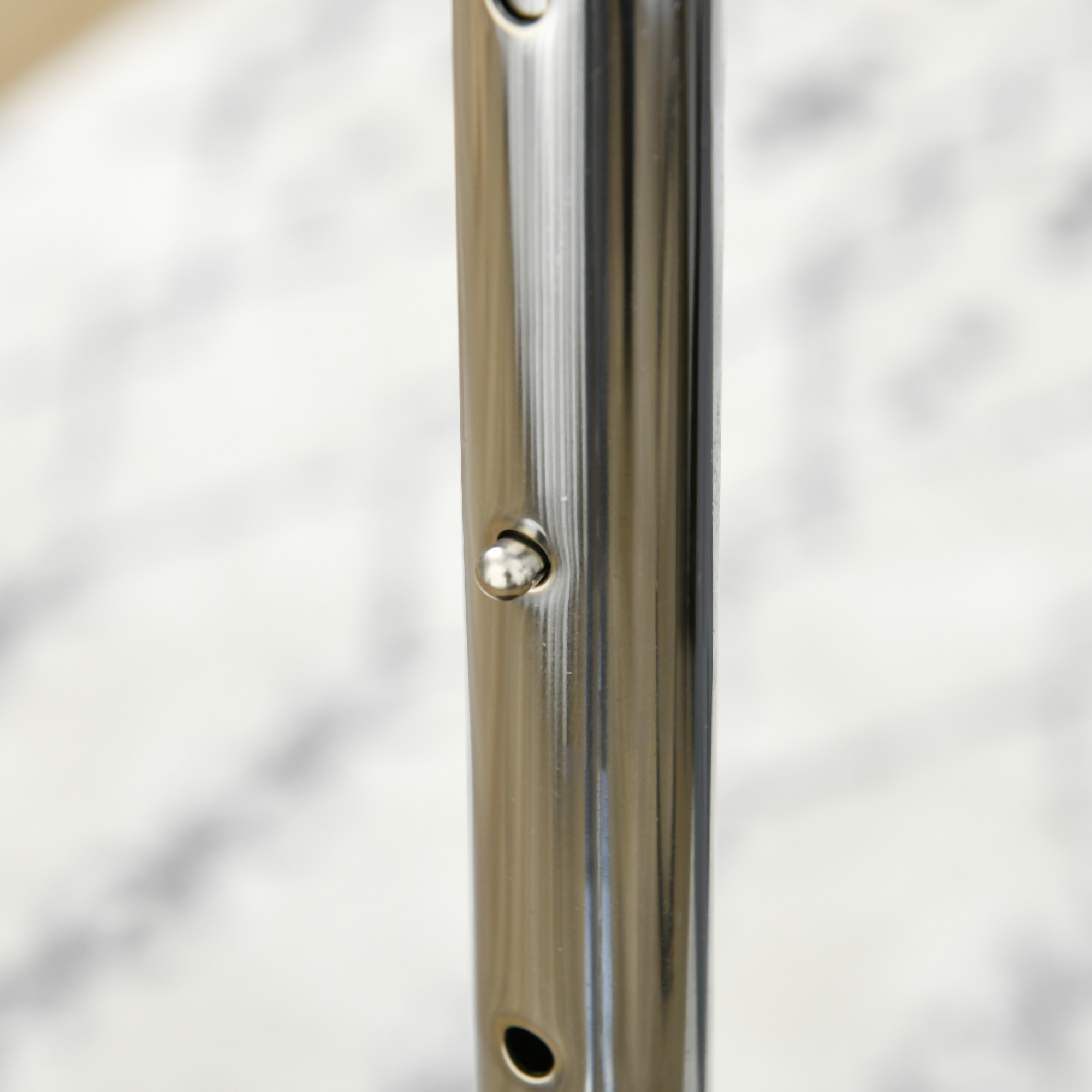 Punchingball, höhenverstellbar 147-165cm, befüllbarer Standfuß, Stahl, Schwarz+Rot+Weiß