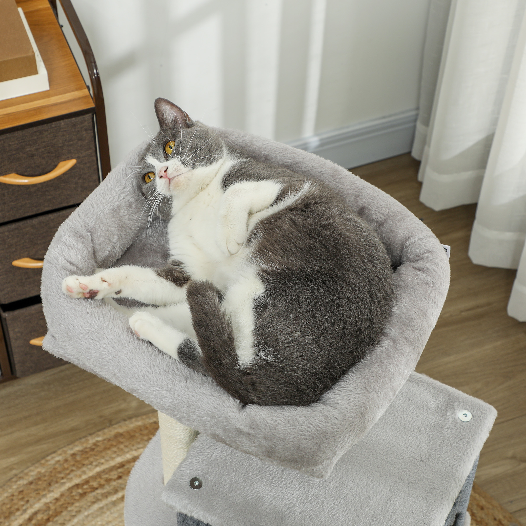 Kratzbaum 104 cm Katzenbaum mit Katzenhöhle Bett Sisal-Kratzsäulen Kratzbrett Plüschbälle für Katzen bis 5 kg Hellgrau